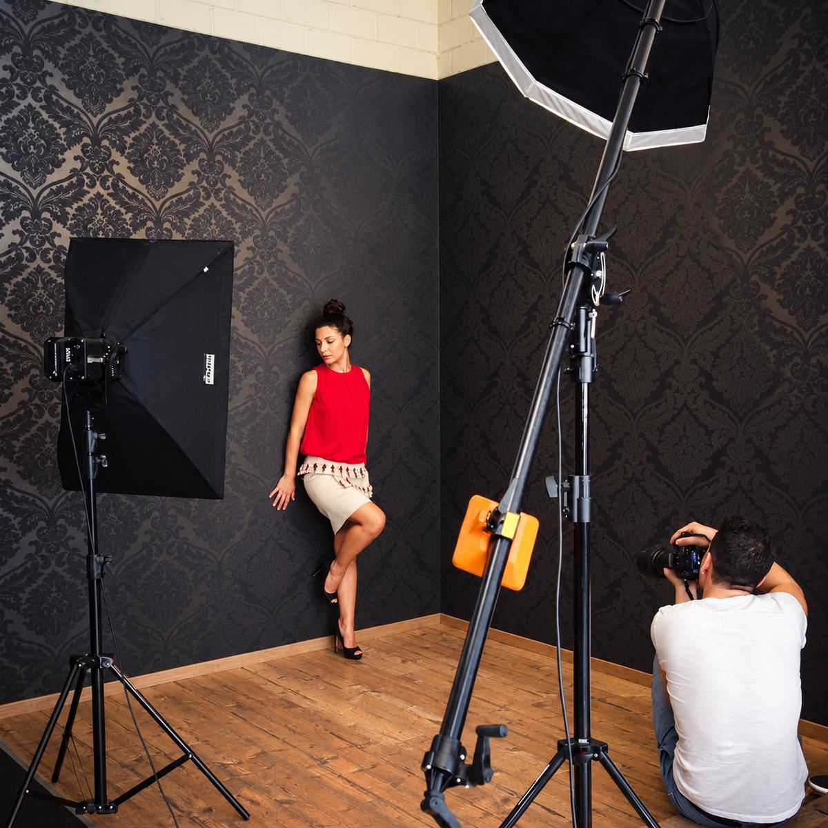 Fotografin beim Studio Shooting